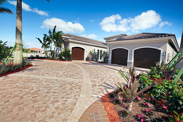 Best Local Driveway Pavers  in Shackle Island, TN